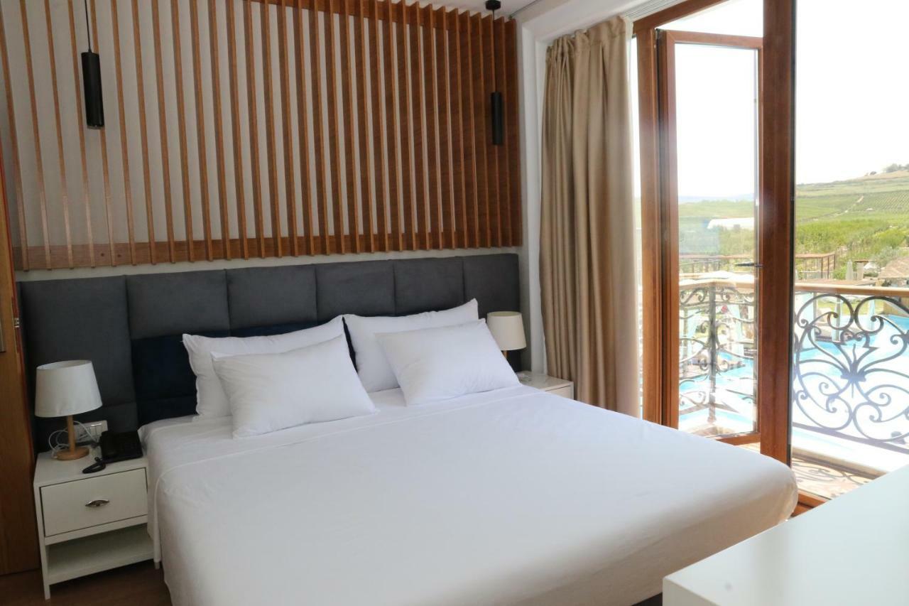 Vinea Resort Дуррес Экстерьер фото